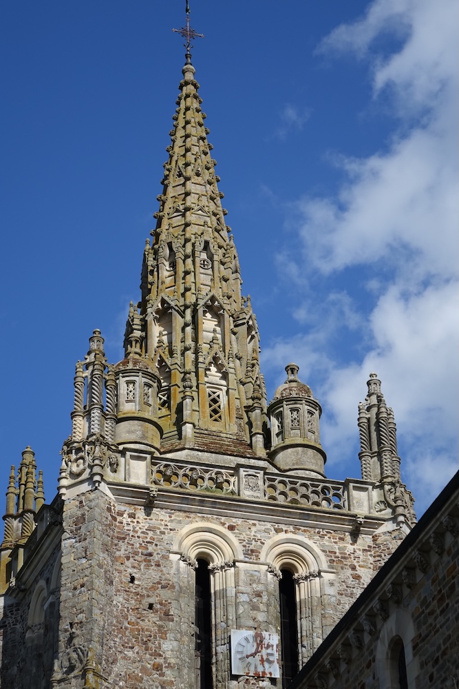 Basilique Notre-Dame d'Avesnières - Laval 53