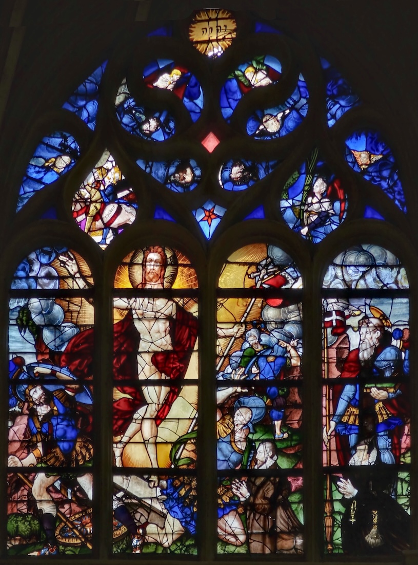 baie 214 la résurrectionde Nicolas Pinaigrier 1586 <br>Le donateur (à droite) est présenté par saint Guillaume