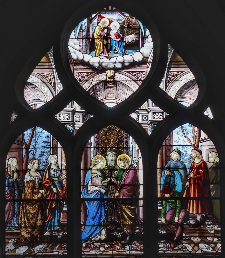 le mariage de Marie et Joseph - au tympan : la nativité