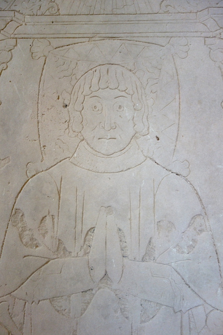 dalle funéraire d'Olivier de Villers, seigneur de Gravon, mort en 1529 