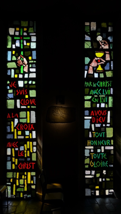 Je suis cloué à la croix avec le Christ (Galates 2:19)<br>Par le Christ, avec lui, en lui, à vous Dieu, tout honneur et toute gloire (prière eucharistique)