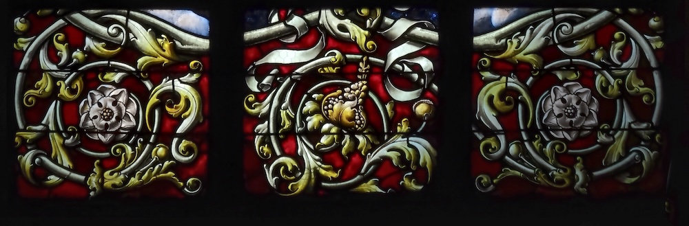 vitrail de la Vierge