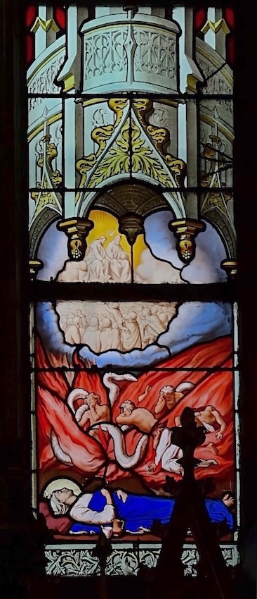[4] Geneviève est hantée dans son sommeil par la vision du paradis et de l'enfer.<br>Eglise Saint Etienne du Mont - Paris (5)