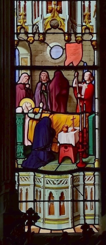 [4] Geneviève s'éteint vers 500 ou 512. Dans ce dernier panneau, la bannière de l'ange au pied du lit indique que ce vitrail est une donation de l'Institut des dames de sainte Geneviève.<br>Eglise Saint Etienne du Mont - Paris (5)