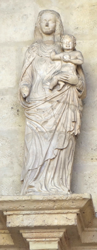 Vierge à l'enfant (porte gauche)