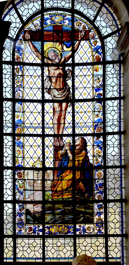 Christ en croix (baie 9)
