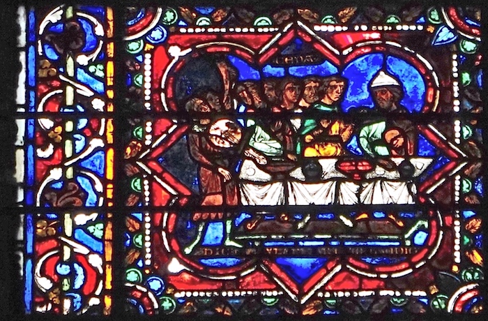 [9] Un grand festin est donné pour le retour du fils prodigue.<br>Cathédrale Saint Etienne - Sens 89
