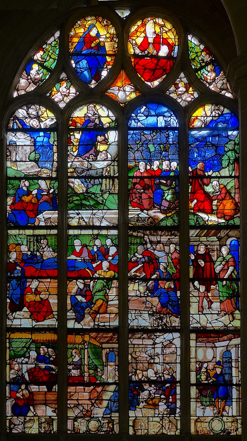 Vitrail de la Vierge. - Eglise N.D. de l'Assomption - Villeneuve sur Yonne 89